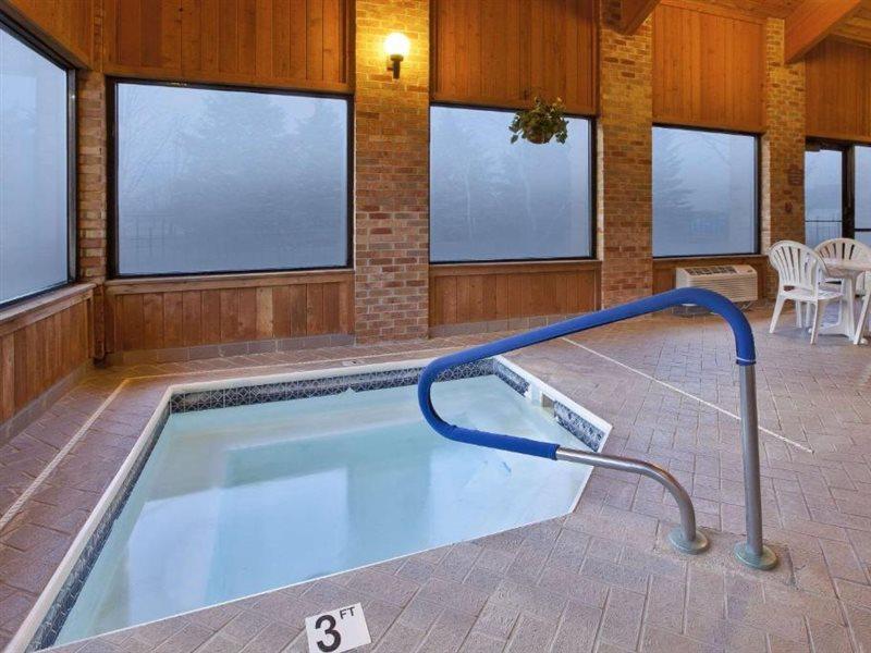 Quality Inn Marshall Near I-69 Exteriör bild