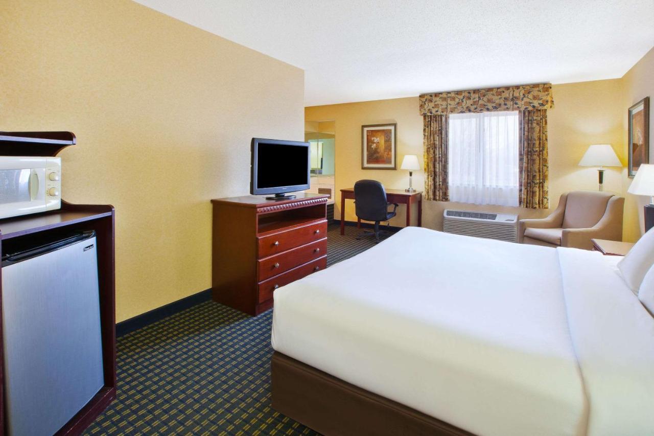 Quality Inn Marshall Near I-69 Exteriör bild